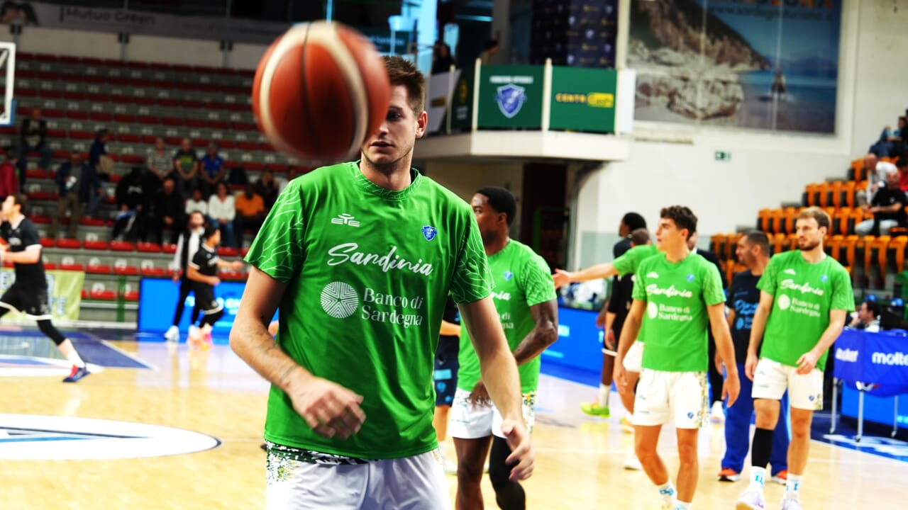 Dinamo, a Bologna non c'è storia contro la Virtus