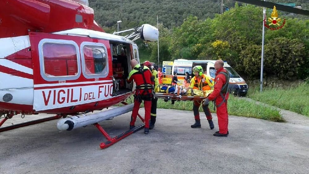 uno in elicottero in ospedale