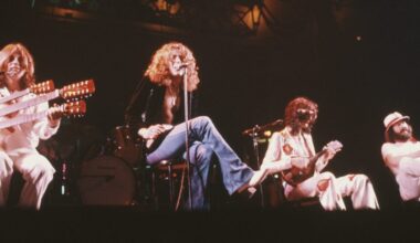 È l'unica canzone in cui i Led Zeppelin cantano tutti e quattro (ascoltala qui)