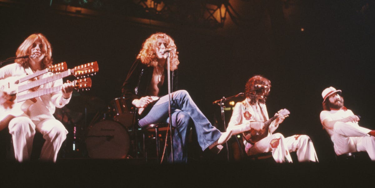 È l'unica canzone in cui i Led Zeppelin cantano tutti e quattro (ascoltala qui)