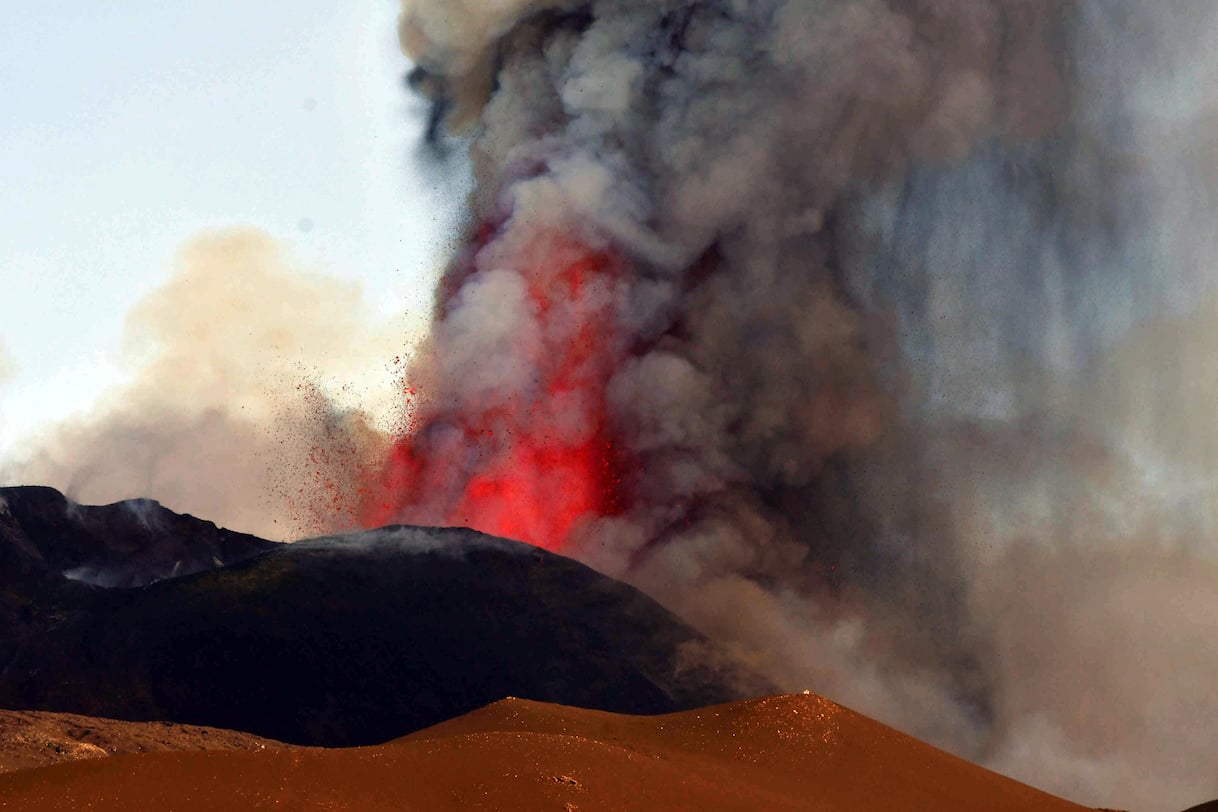 Etna, getti di lava alti 400 metri: attivi i crateri di Nord-Est