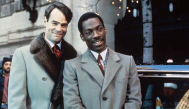 Diseguaglianze, inganni e potere: da feroce satira sociale al cult natalizio, il tragicomico destino di Una poltrona per due