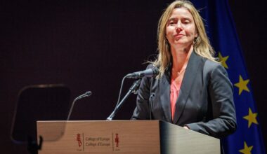 Inchiesta sui fondi Ue, rilasciati Federica Mogherini, Stefano Sannino e Cesare Zegretti