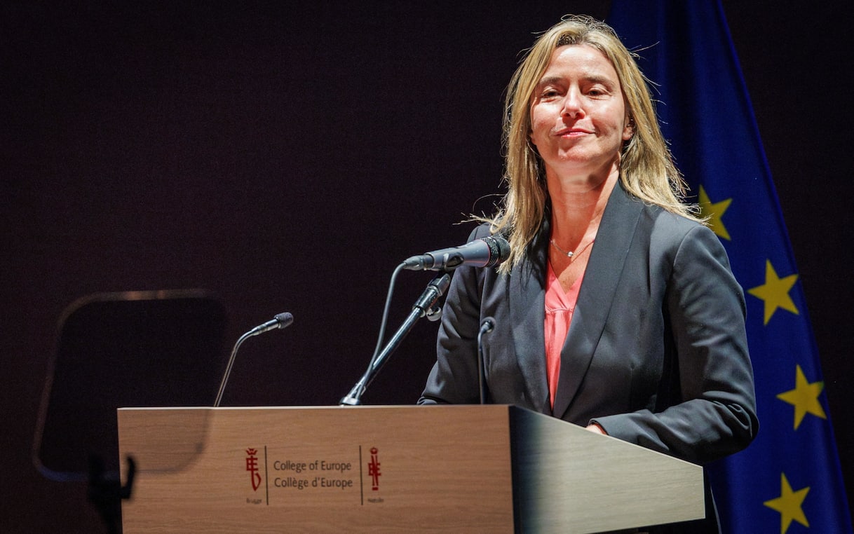 Inchiesta sui fondi Ue, rilasciati Federica Mogherini, Stefano Sannino e Cesare Zegretti
