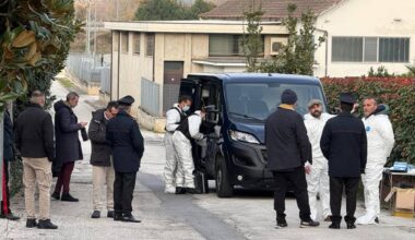 Femminicidio vicino Ancona, 49enne picchiata a morte in casa: si cerca il marito