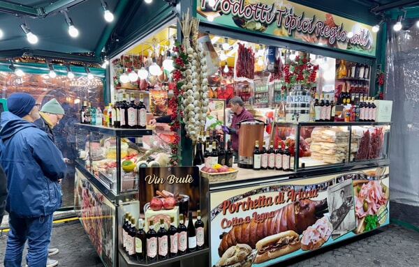 Fiera della Befana 2025-2026 a Piazza Navona a Roma, un singolare mercatino