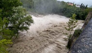 Vigilia di Natale con forte maltempo, squilla il telefono nelle aree di allerta: "Limitare gli spostamenti"