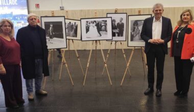 Aeroporto, nell'area arrivi ecco gli scatti di Nicola Scafidi che immortalano Claudia Cardinale in Sicilia