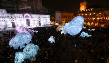 grande inaugurazione e magia in piazza Maggiore