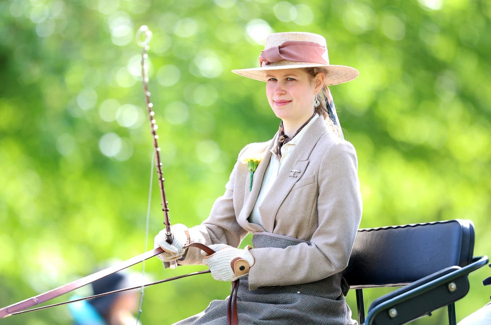 lady louise windsor reale con i piedi più per terra