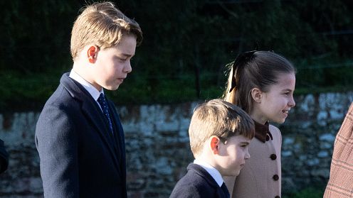 Il «cioccolatino gigante» di Louis, le carezze di Charlotte, le risate di Lena: i «Royal Babies» a Sandringham