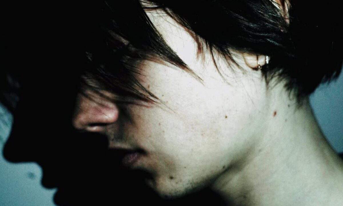 Gianmaria Volpato gIANMARIA in un momento di intensa interpretazione live