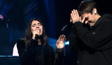 Blanco e Giorgia cantano insieme "La Cura Per Me". Il gesto di lui è bellissimo