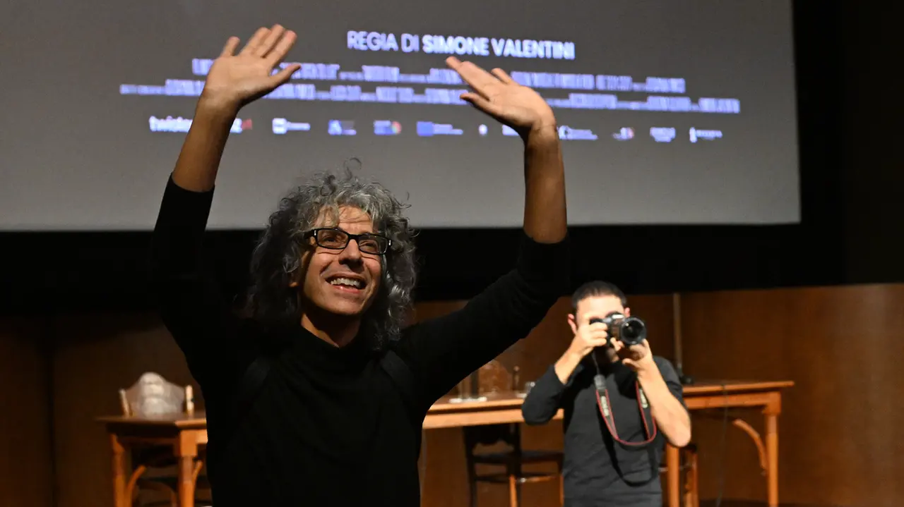 Giovanni Allevi saluta il suo pubblico