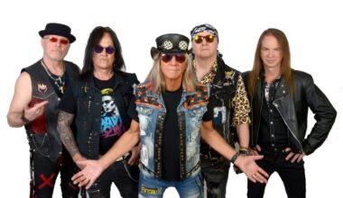 il nuovo singolo "Stuck In The '80s"