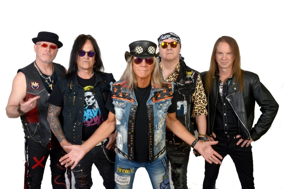 il nuovo singolo "Stuck In The '80s"