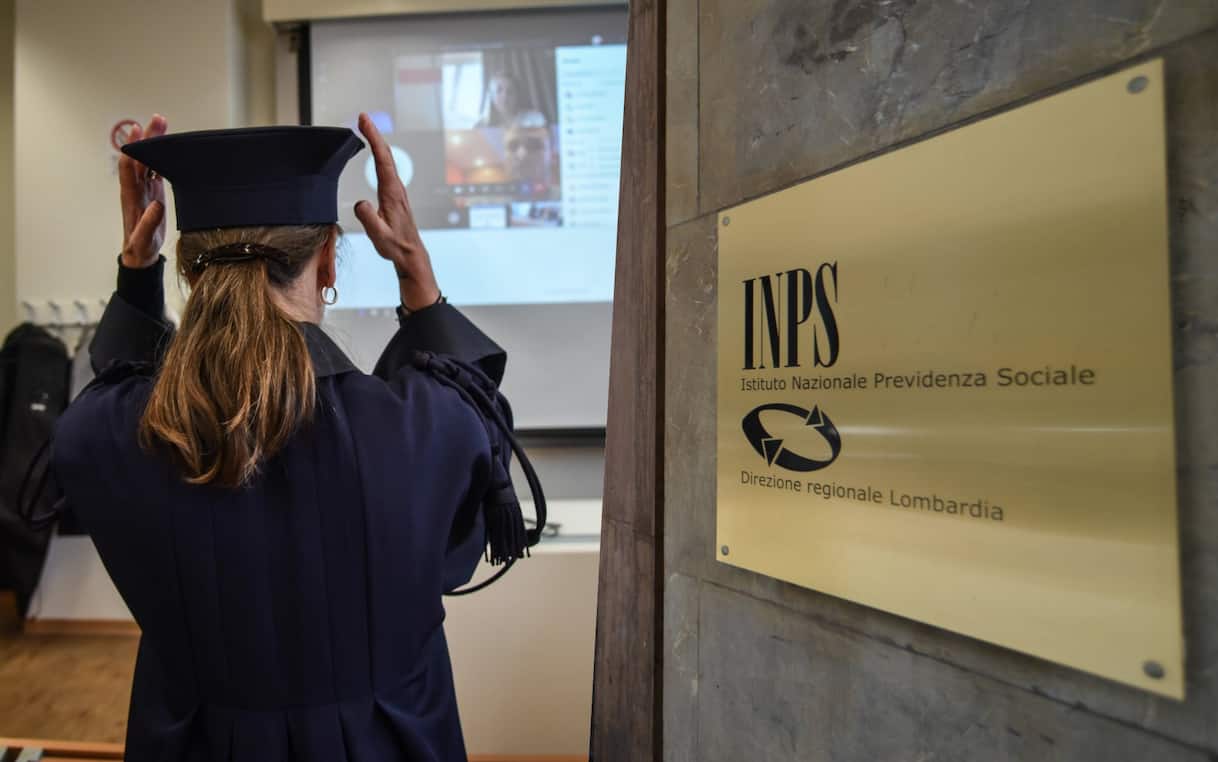 Pensioni, cosa cambia per il riscatto della laurea con il nuovo emendamento della Manovra 2026