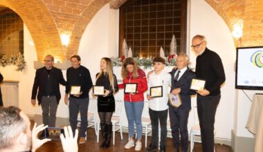 Ciclismo: Chioccioli e Noferini premiati a Le Velo a Scarperia