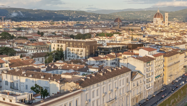 Il nuovo quartiere collocato nel panorama di Firenze (in realtà gli edifici 'ingombrano' meno del vecchio teatro demolito...)