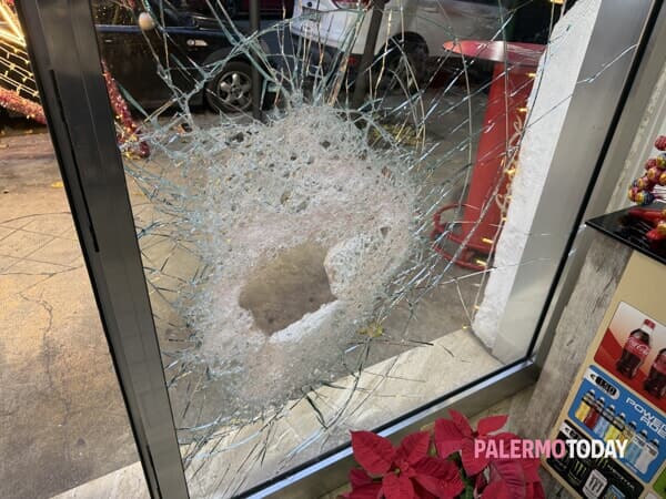 Il panificio Pirrotta di via Terrasanta dopo la %22visita%22 dei ladri 2