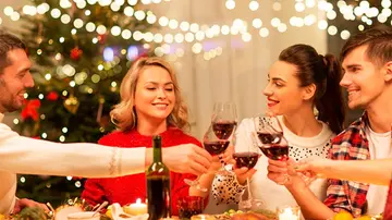 La tavola della Vigilia di Natale: i piatti immancabili. Giro d’Italia fra tradizioni e sapori da Nord a Sud