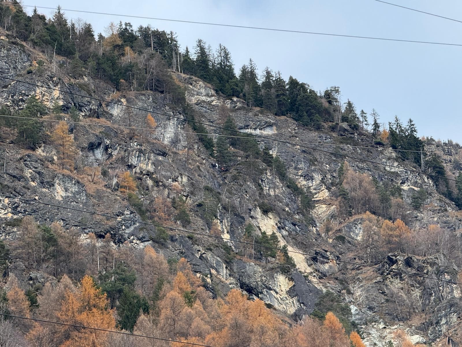Il versante dove si è verificato l'incidente è lo stesso interessato dalla frana di alcuni giorni fa