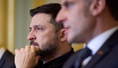 Ucraina, Mosca contro la Nato: «Irresponsabile parlare di nuovi attacchi». Zelensky: «Russia non sia ricompensata»