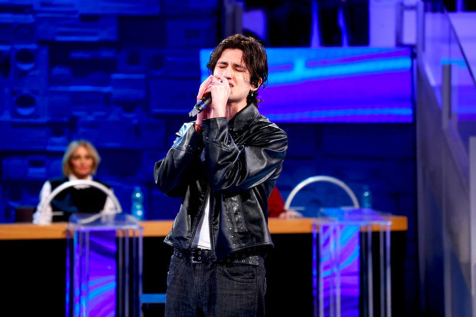 amici ospiti puntata 21 dicembre