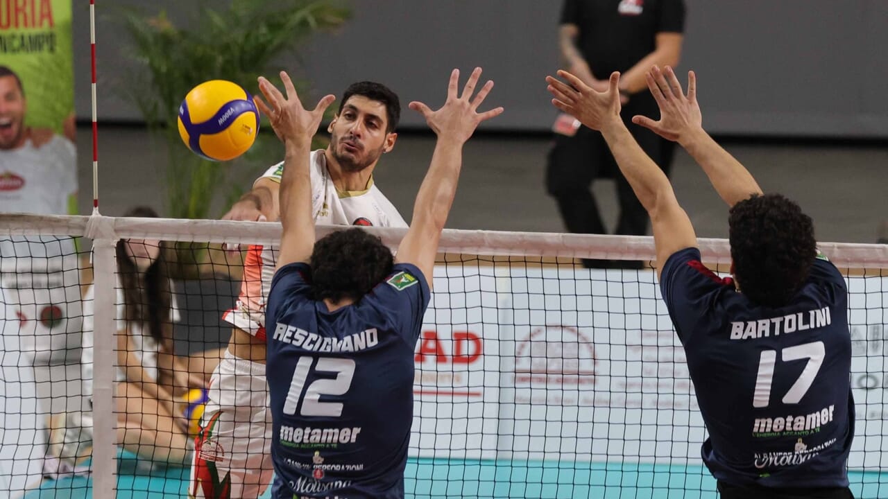 top scorer Javier Martinez e positivo esordio per Darlaczi