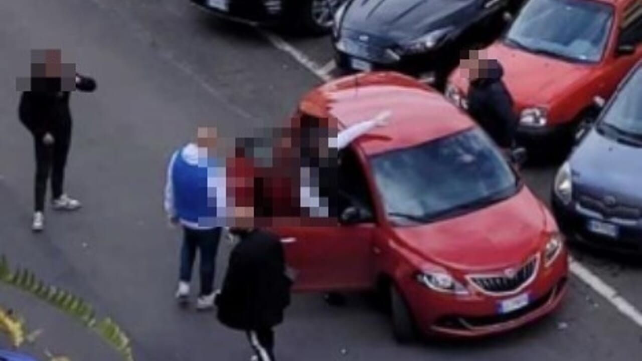 Sparatorie, agguati e bastonate: la brutale faida tra 'Bibbi' e 'Bove' che ha infiammato Roma sud - RomaToday