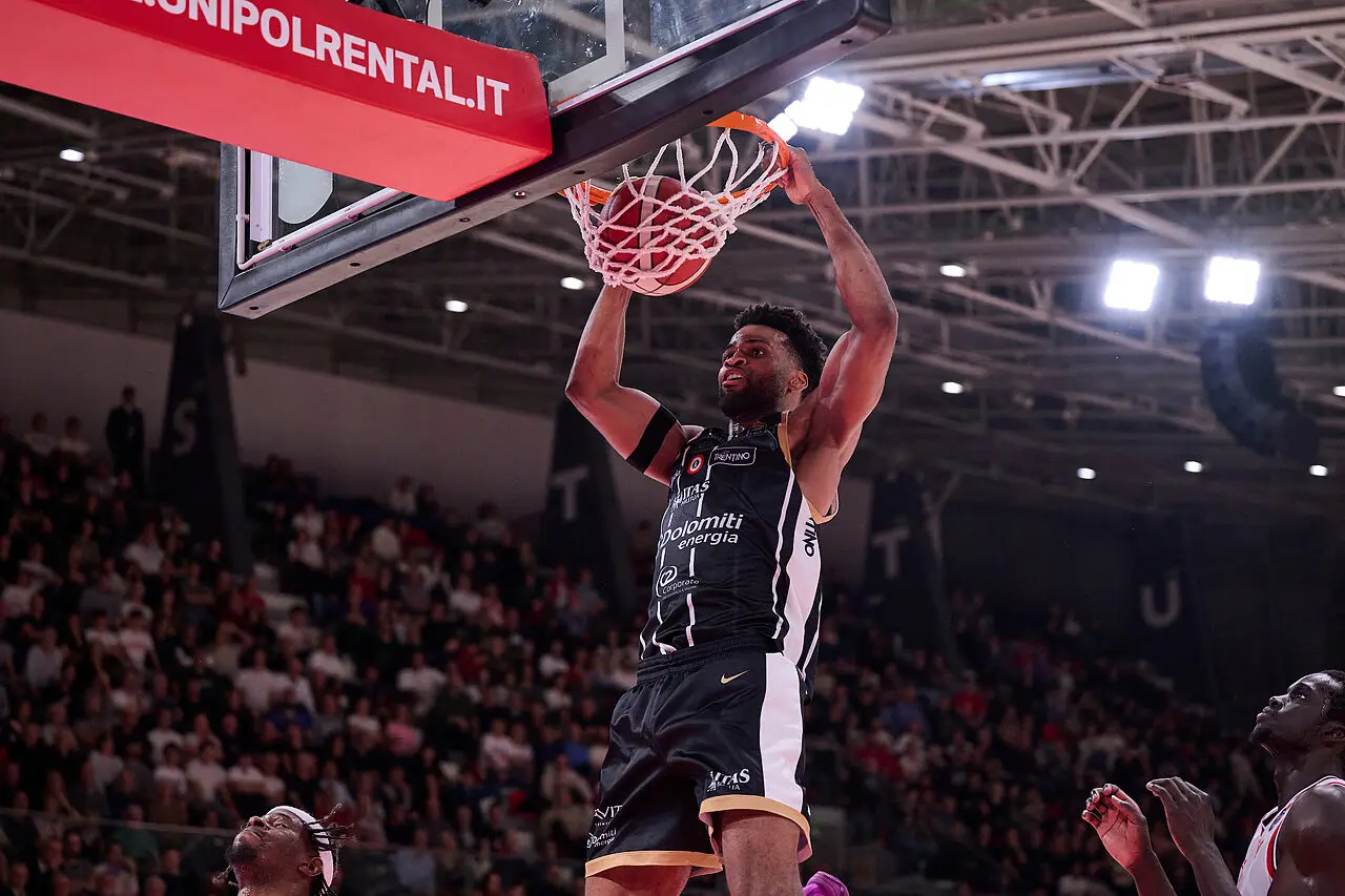 Reggio Emilia vince 77-68 nella dodicesima giornata