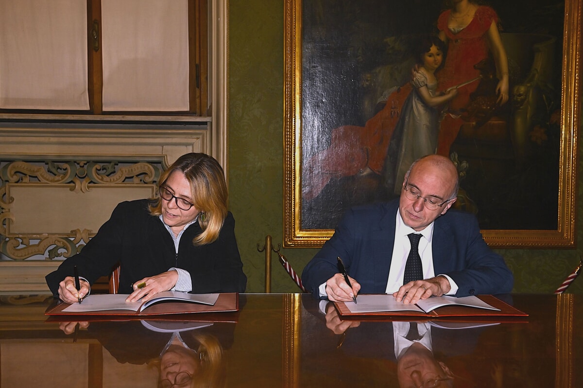 La firma del protocollo-3