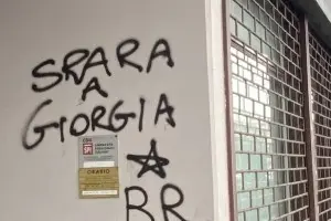 La nuova scritta a firma BR