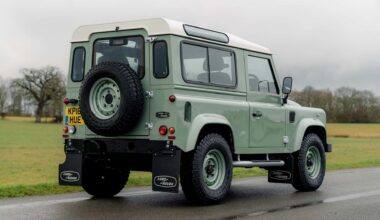 Quanto vale l'ultima Land Rover Defender Classic costruita?