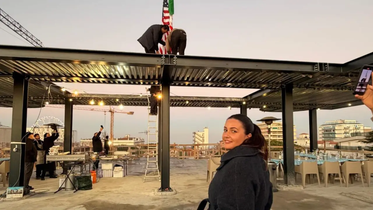 Le bandiere sul tetto