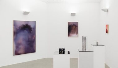 A Milano 9 artisti giocano con l’ibridazione fotografica