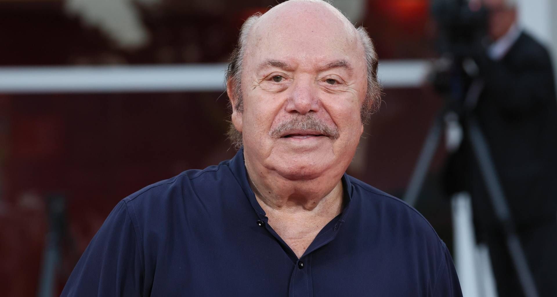 Lino Banfi e la fedeltà a Lucia, cosa ha detto nel salotto di 'Ciao Maschio'