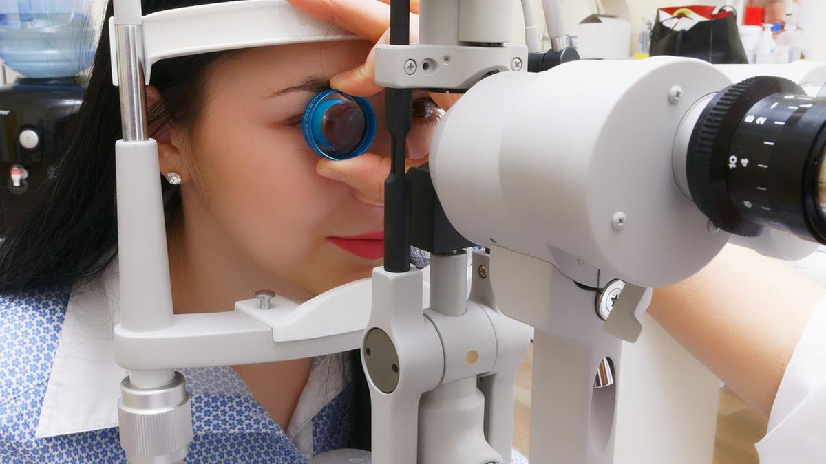 addio punture? Ecco la "carica elettrica" che veicola i farmaci nella retina