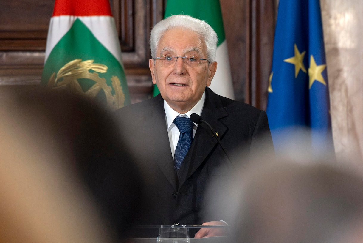 Mattarella, gli auguri di Natale e il discorso di fine anno alle alte cariche