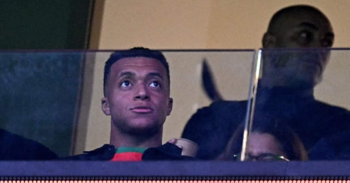 Mbappé guarda l'amico Hakimi con la sua maglia in Marocco-Mali: le foto in Coppa d'Africa
