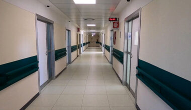 Si sente male e chiama la guardia medica, muore ore dopo: indagato un medico