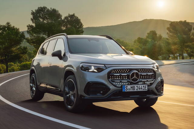 Mercedes GLB 2026: cambia tutto