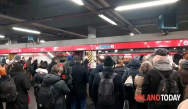 gli orari di treni e mezzi di trasporto e le manifestazioni a Milano