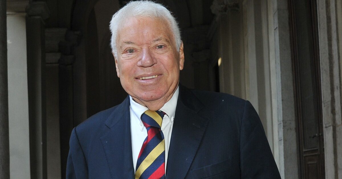 Funerali di Nicola Pietrangeli: camera ardente al Foro Italico nel campo intitolato a suo nome - Il Fatto Quotidiano