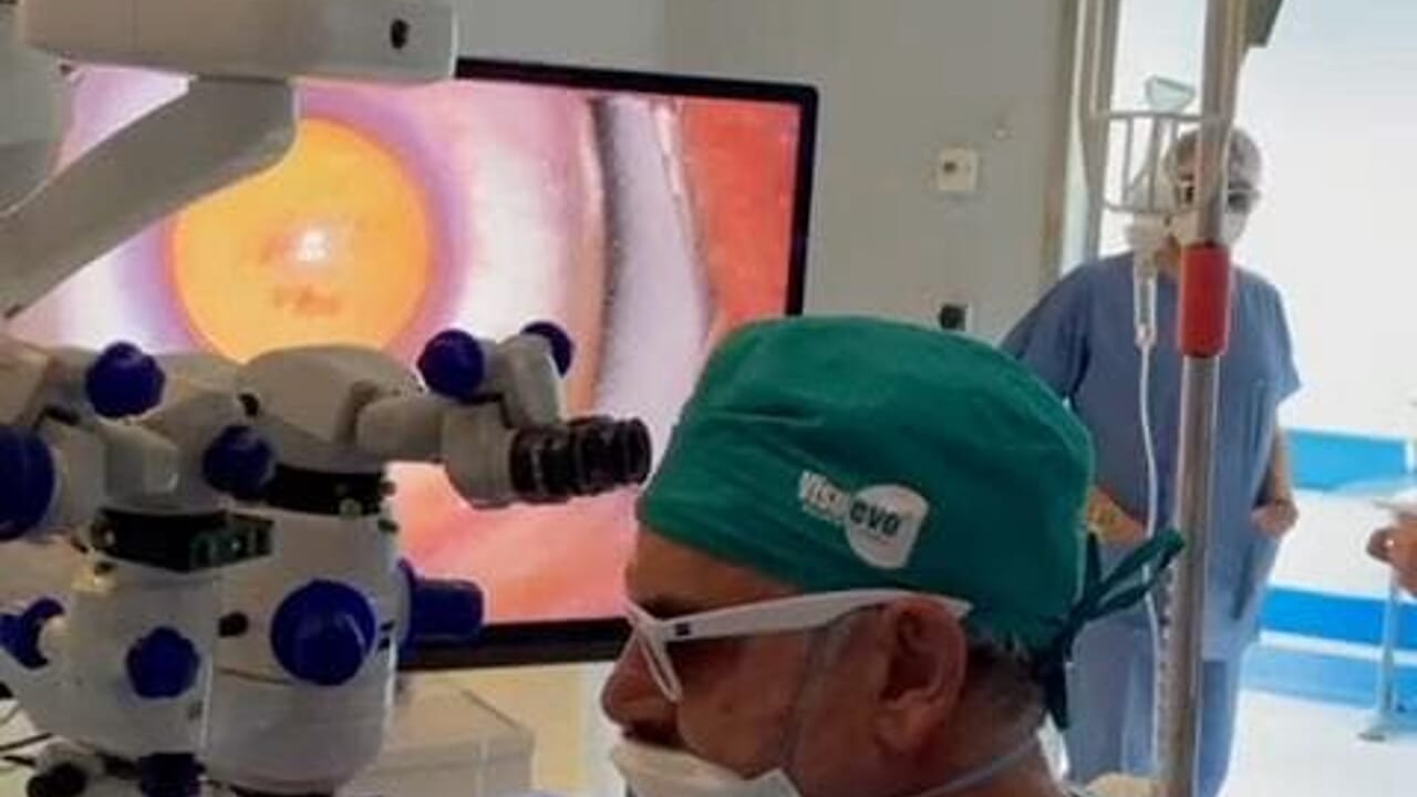 A 100 anni torna a vedere dopo un intervento di cataratta all’ospedale Di Venere