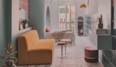 Una mini-casa di 50 mq coloratissima