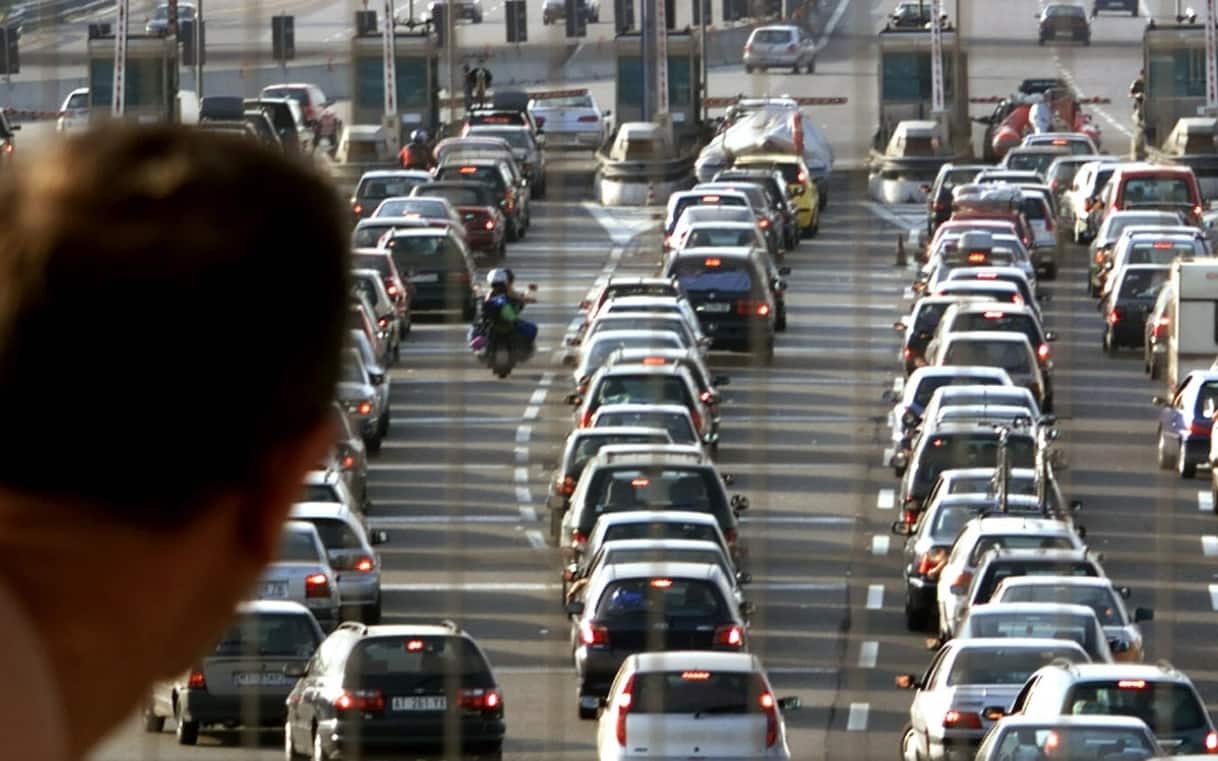 Esenzione bollo per auto ibride e redditi bassi: le novità e cosa cambia dal 2026