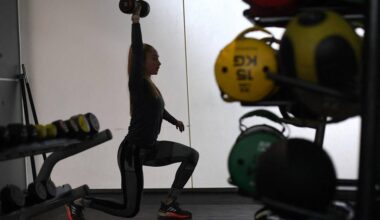 Tutto muscoli e niente cervello? Tutto falso, chi fa pesi ha una mente più giovane