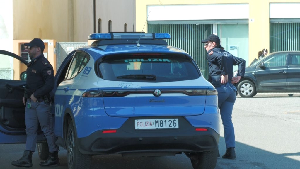 Donna grave in ospedale: è stata colpita in casa da un'arma da fuoco