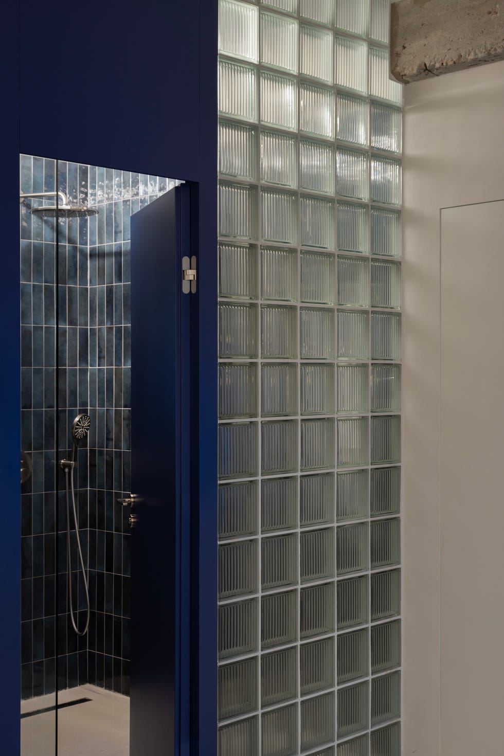 mini casa bellissima con cemento a vista